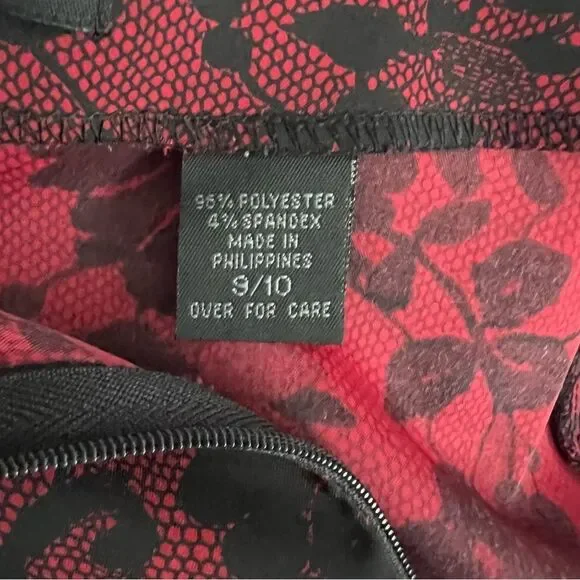 Express Black and Burgundy/Red Floral Pencil Skirt Size 9/10 - Picture 4 of 4